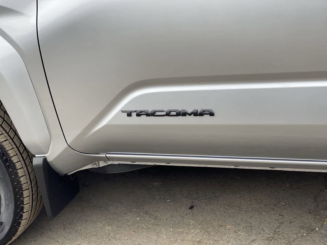 Used 2025 Toyota Tacoma TRD Sport AWD/4WD image 10