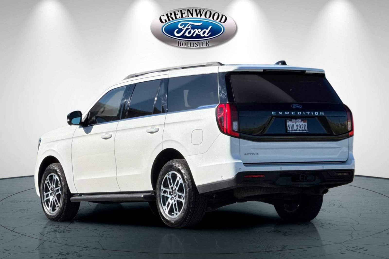 Certified 2025 Ford Expedition Active image 6