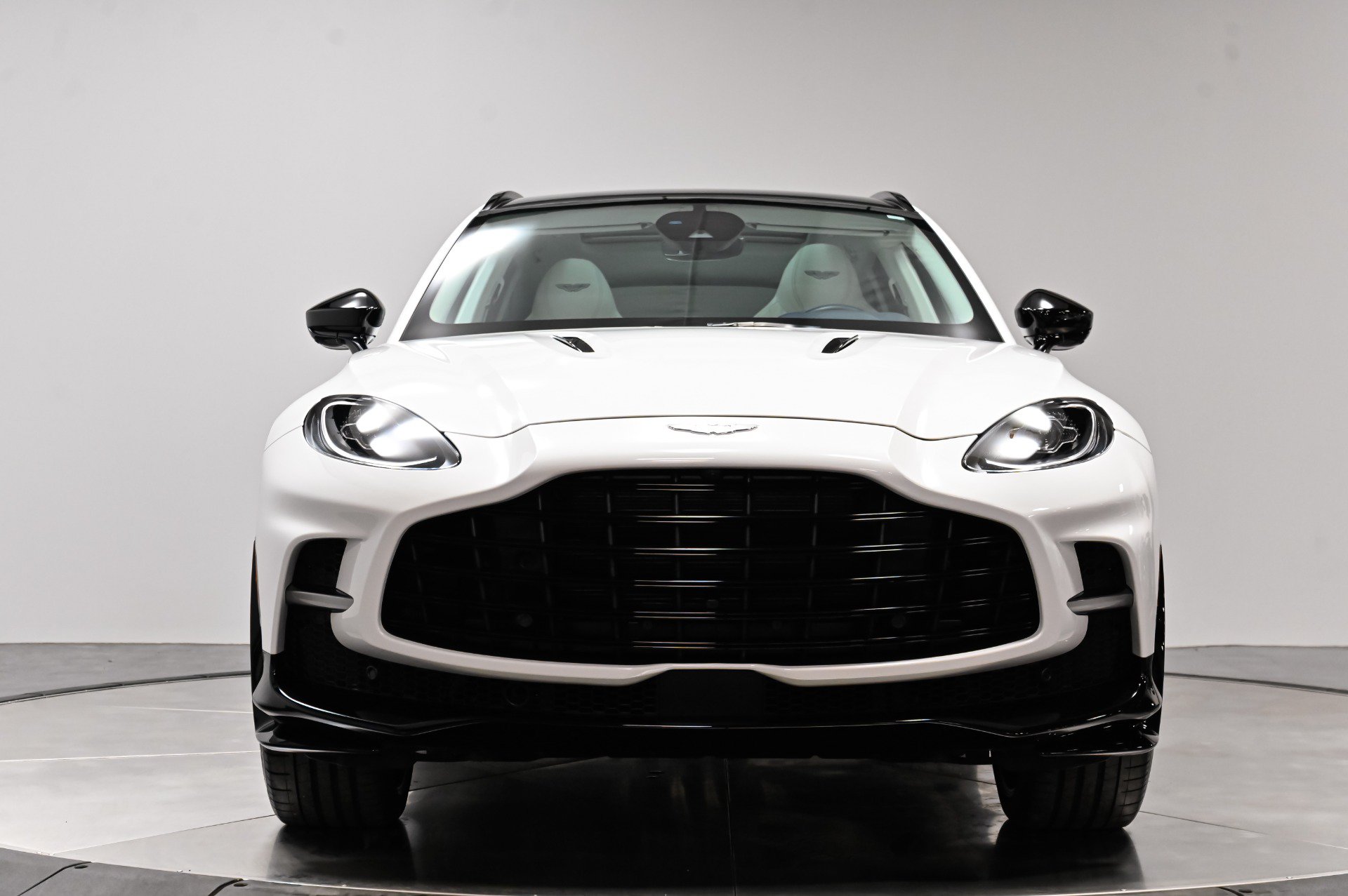 Used 2023 Aston Martin DBX 707 AWD/4WD image 32