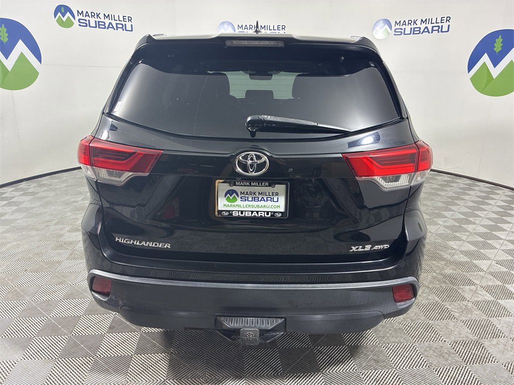 Used 2019 Toyota Highlander XLE image 9