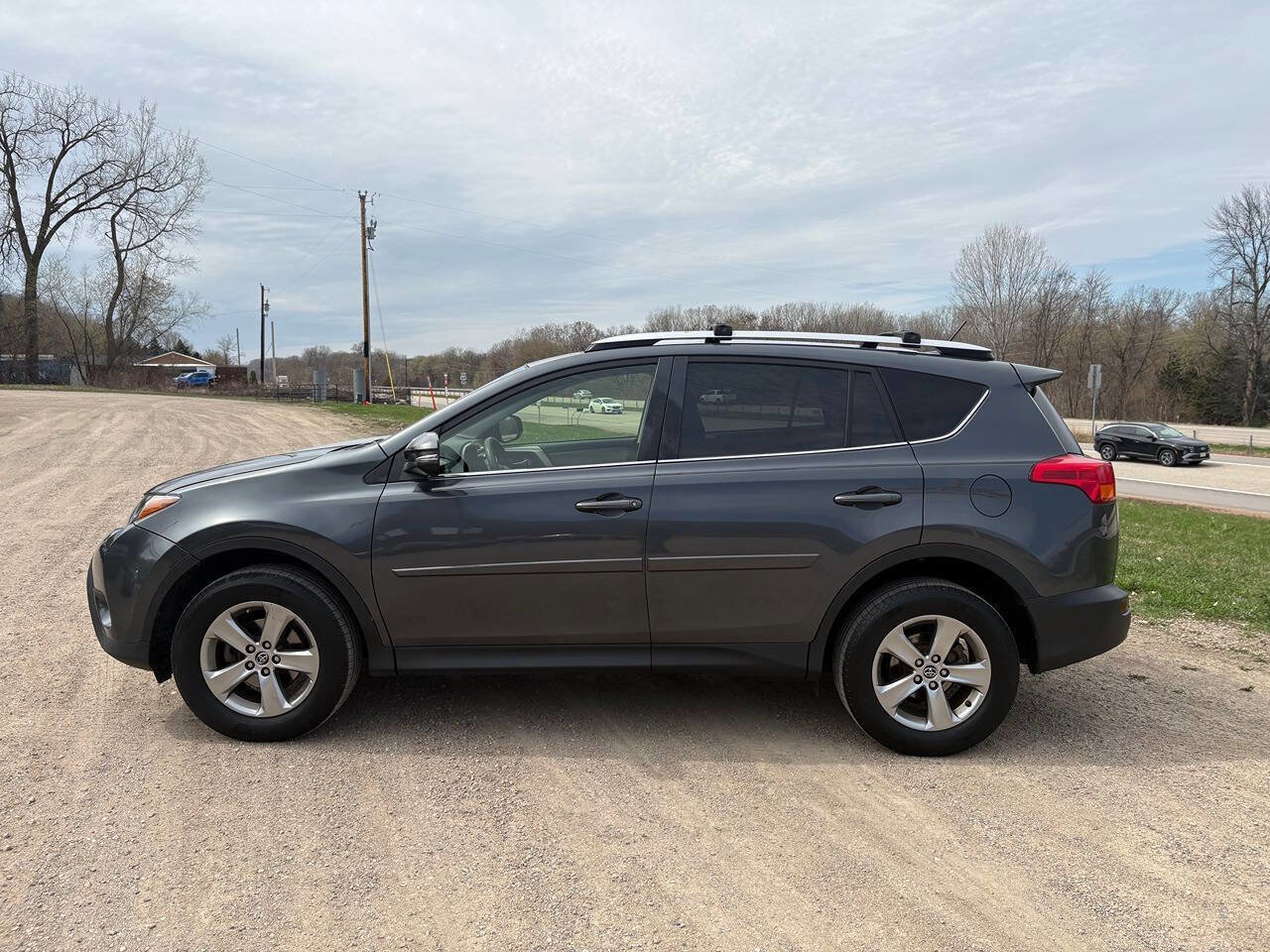 Used 2015 Toyota RAV4 XLE AWD/4WD image 7