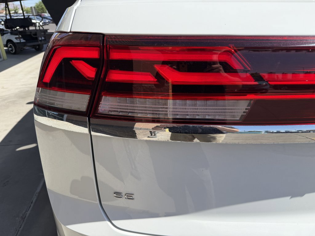 Used 2024 Volkswagen Atlas Cross Sport SE w/ Panoramic Sunroof Package FWD image 14