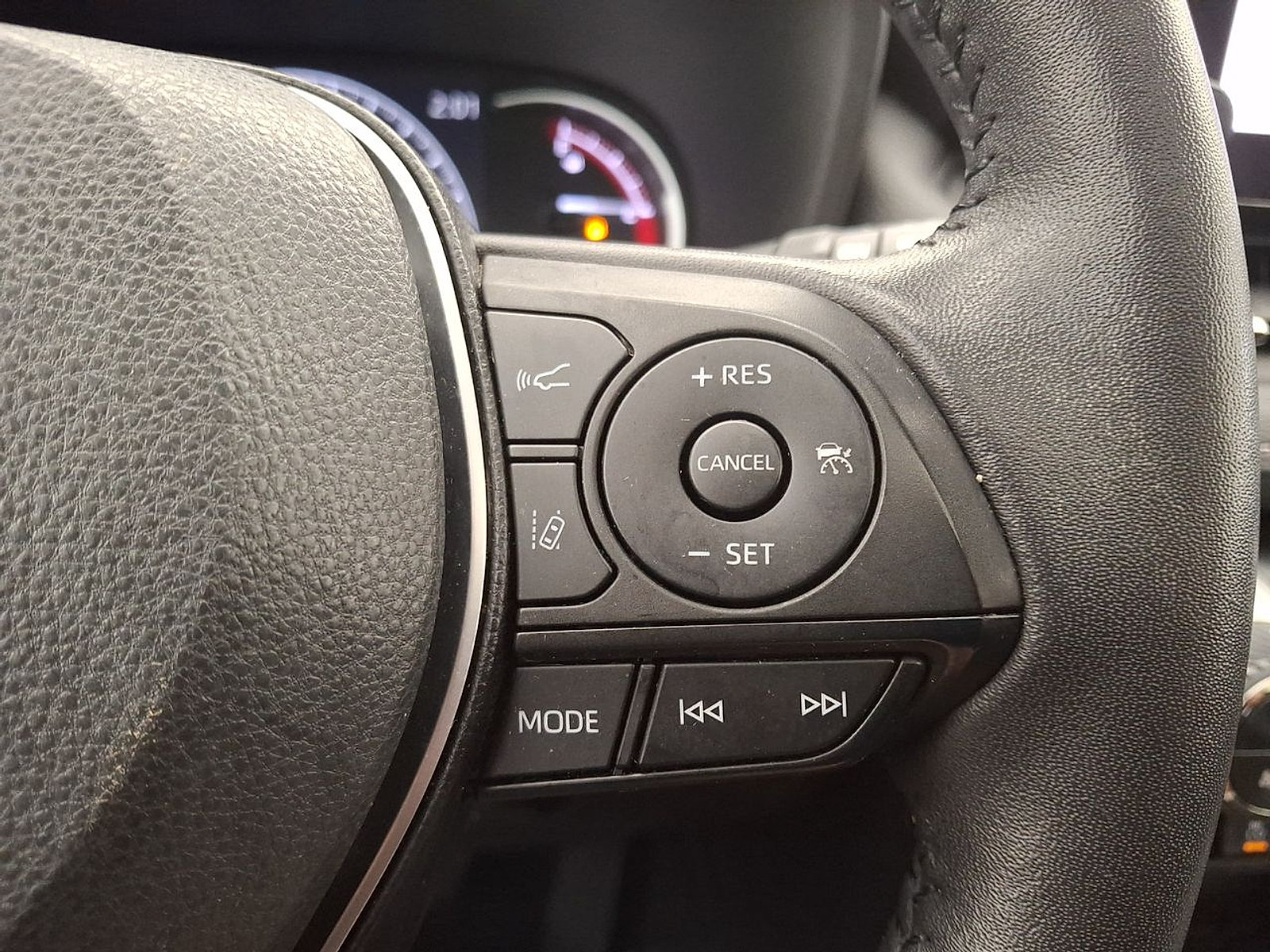 Used 2023 Toyota RAV4 XLE Premium AWD/4WD image 22