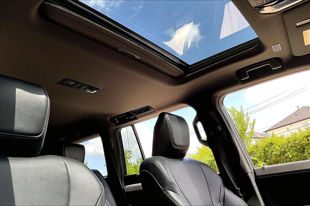 Used 2026 Lexus GX 550 w/ Accessory Package (2T) AWD/4WD image 23