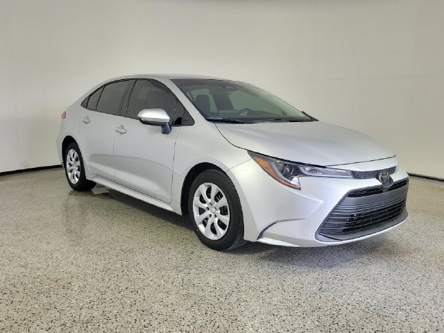 Used 2024 Toyota Corolla LE FWD image 4