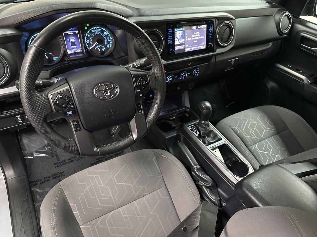 Used 2018 Toyota Tacoma SR5 AWD/4WD image 13