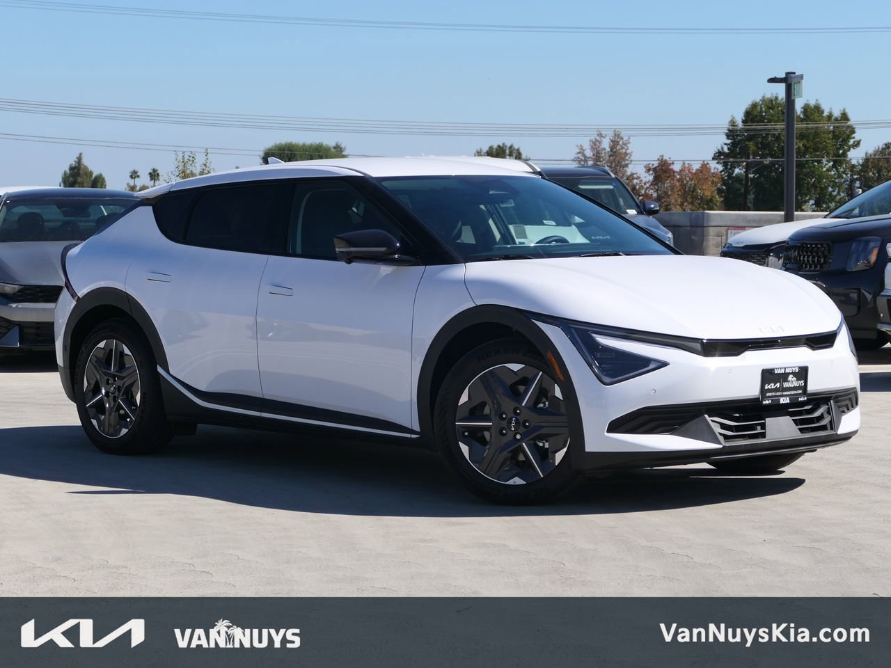 New 2025 Kia EV6 Light w/ Light LR Technology Package