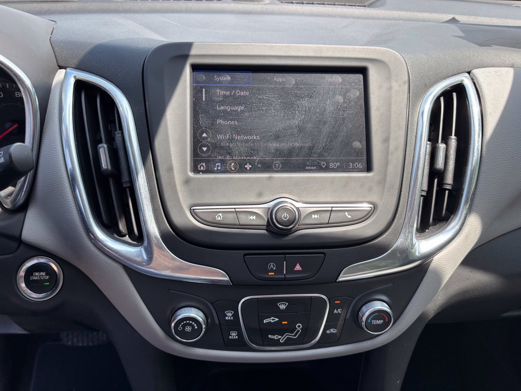 Used 2022 Chevrolet Equinox LS FWD image 17
