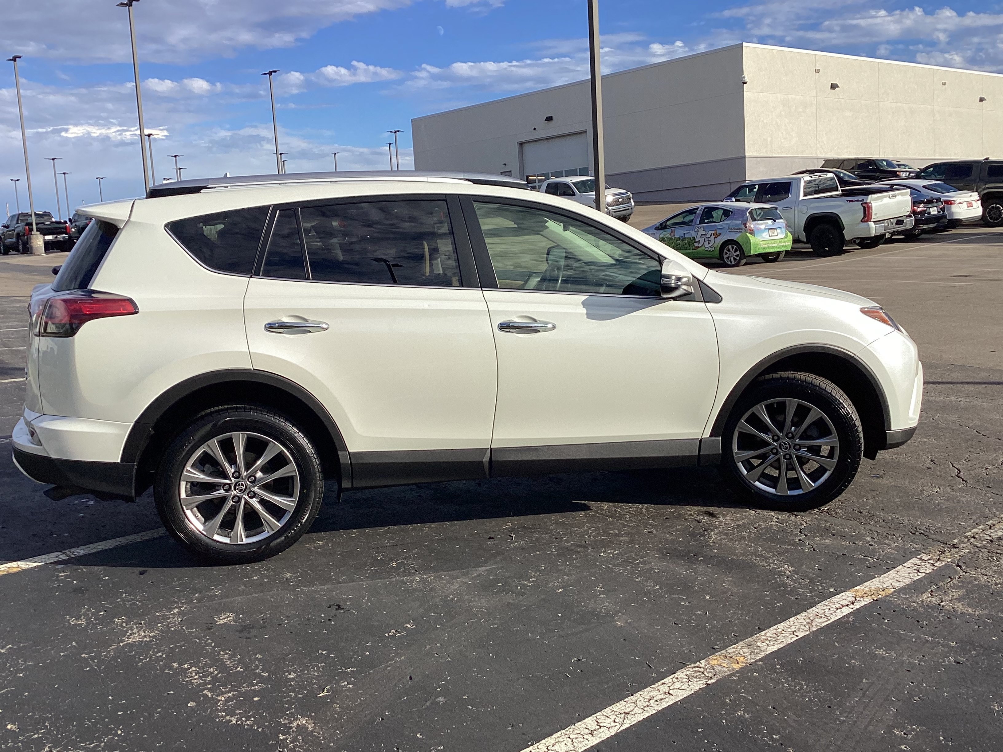 Used 2016 Toyota RAV4 Limited AWD/4WD image 23