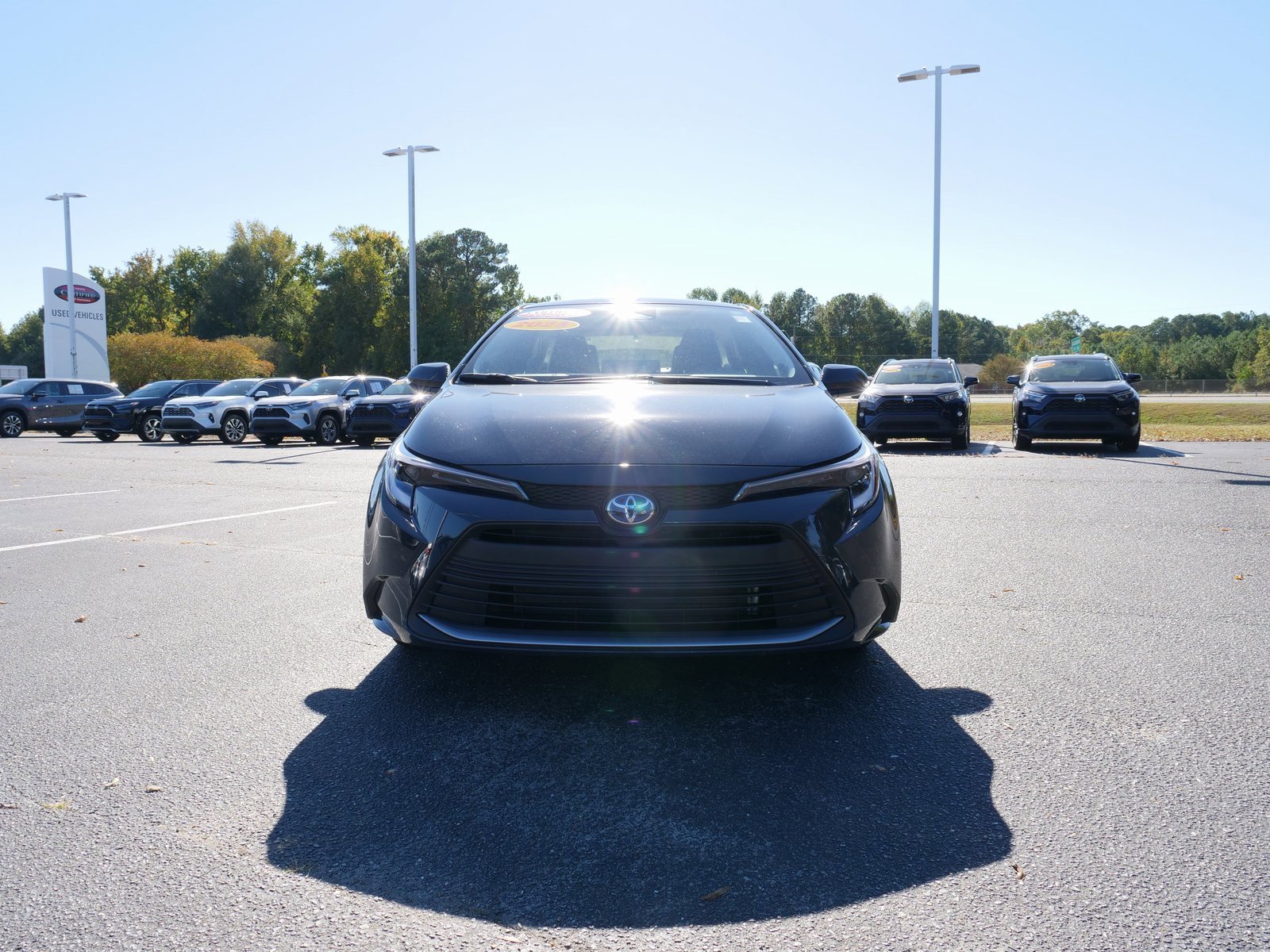Used 2025 Toyota Corolla XLE image 9