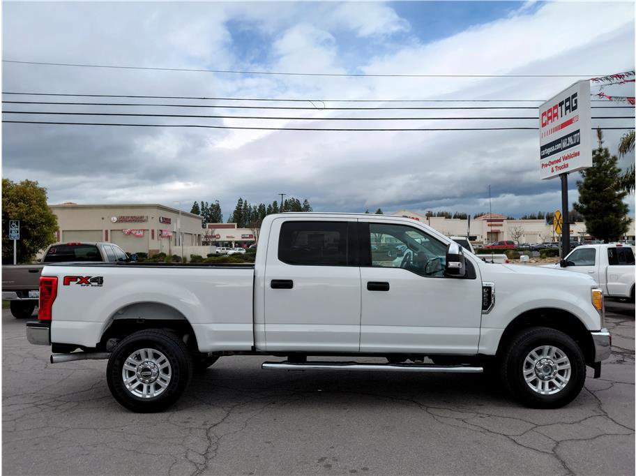 Used 2017 Ford F250 XLT w/ XLT Value Package image 3