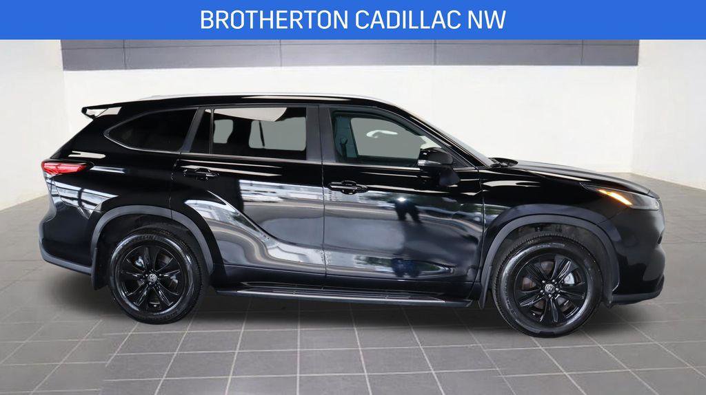 Used 2023 Toyota Highlander XLE image 8