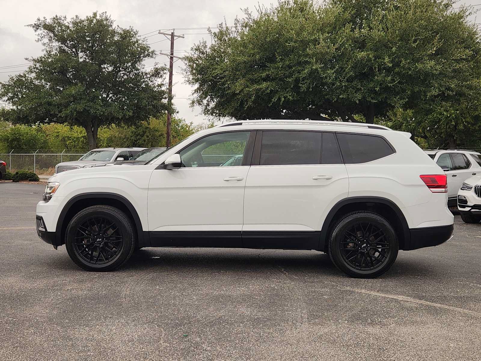 Used 2018 Volkswagen Atlas SE AWD/4WD image 4