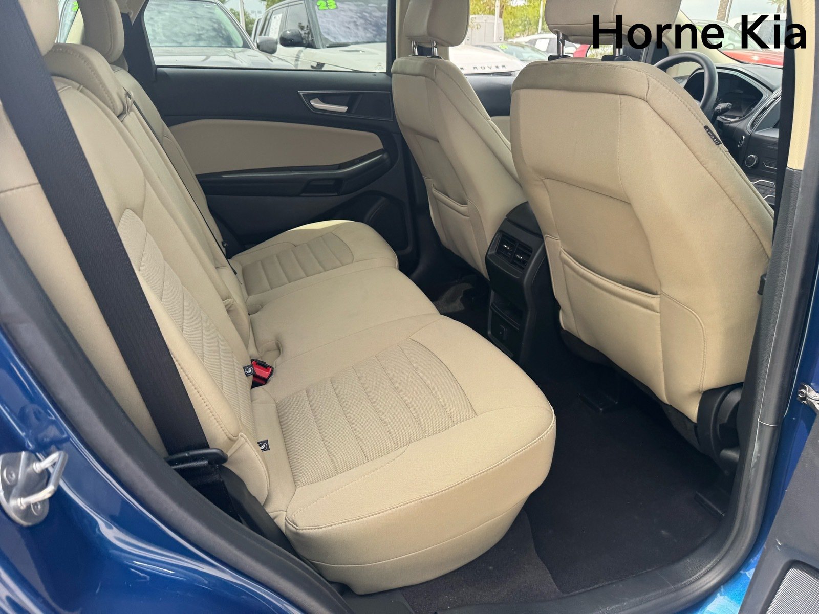 Used 2020 Ford Edge SE FWD image 29