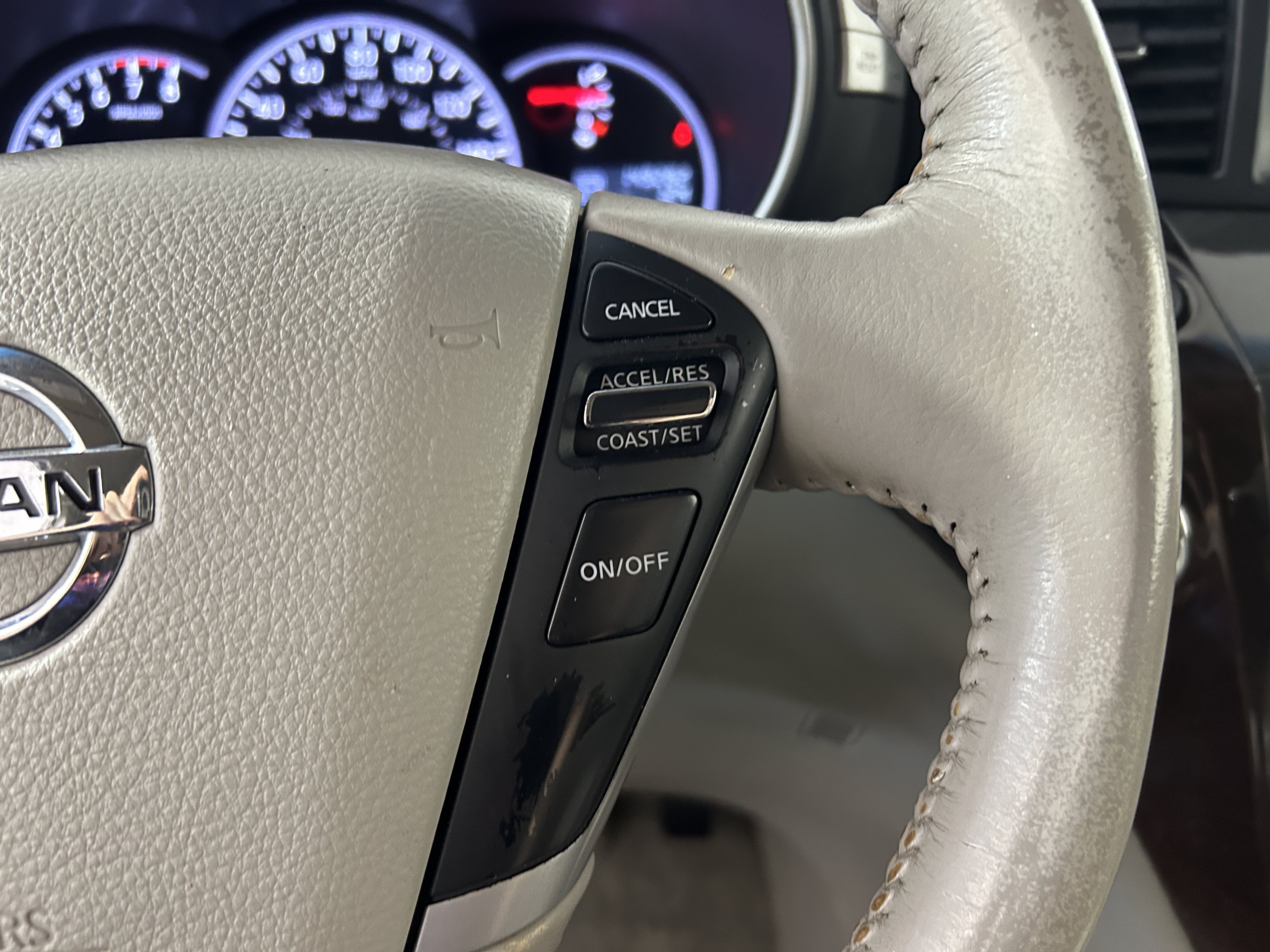 Used 2012 Nissan Quest SL FWD image 15