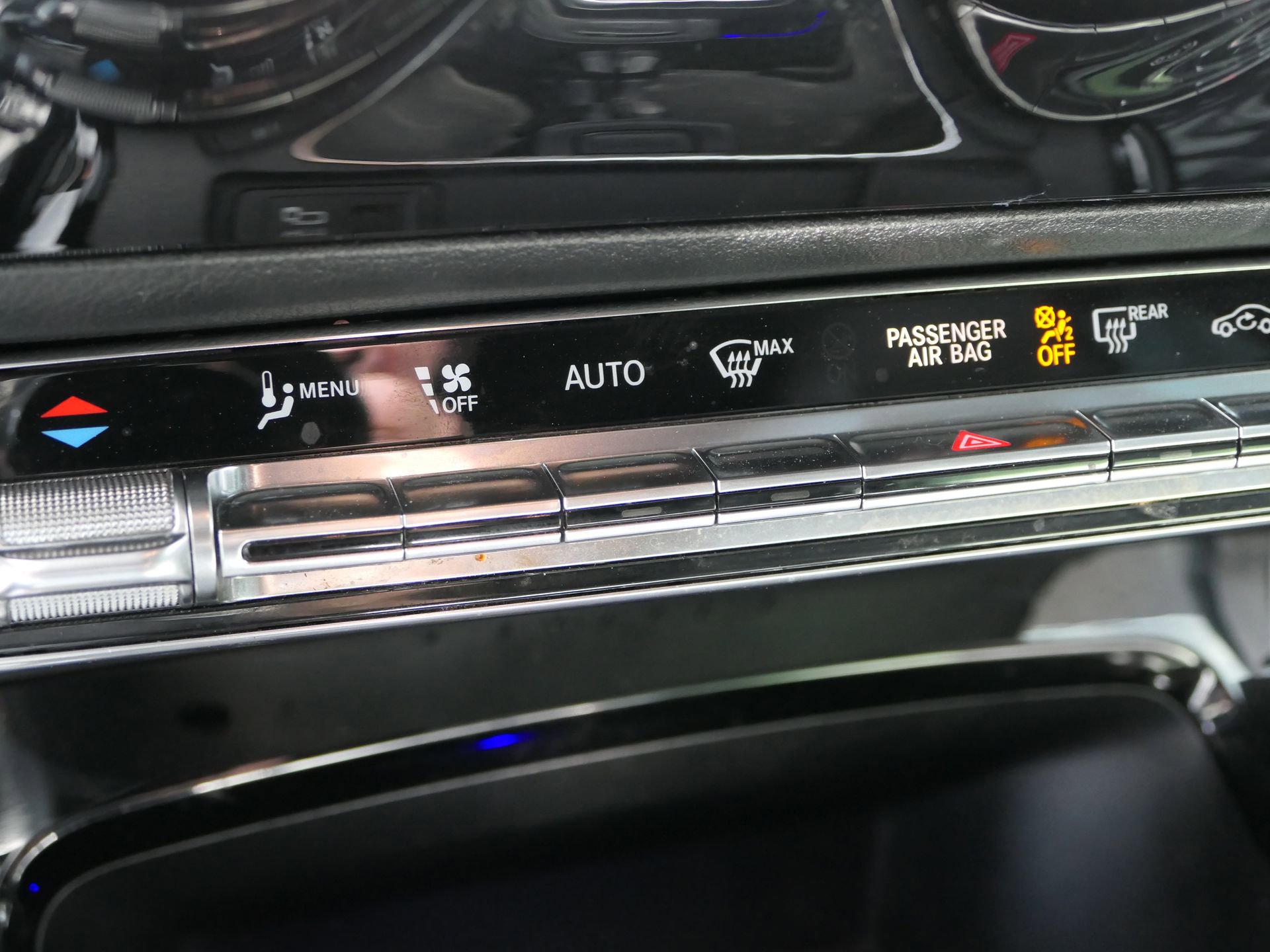 Used 2020 Mercedes-Benz CLA 250 image 22