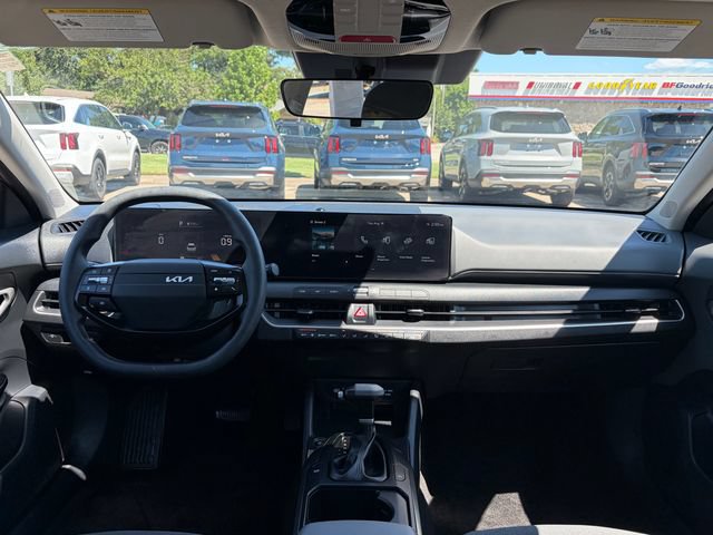 Certified 2025 Kia K4 FWD image 24