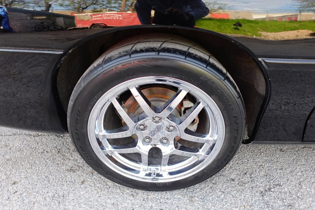 Used 1999 Chevrolet Camaro Z28 w/ SS Performance/Appearance Pkg image 44