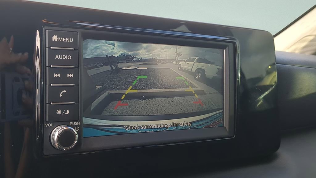 Certified 2025 Nissan Kicks S image 17