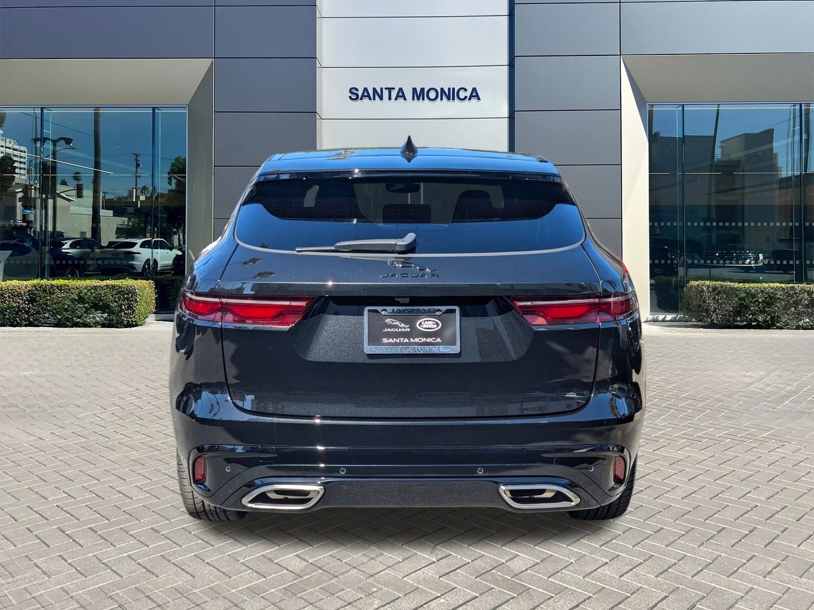 New 2025 Jaguar F-PACE R-Dynamic S image 8