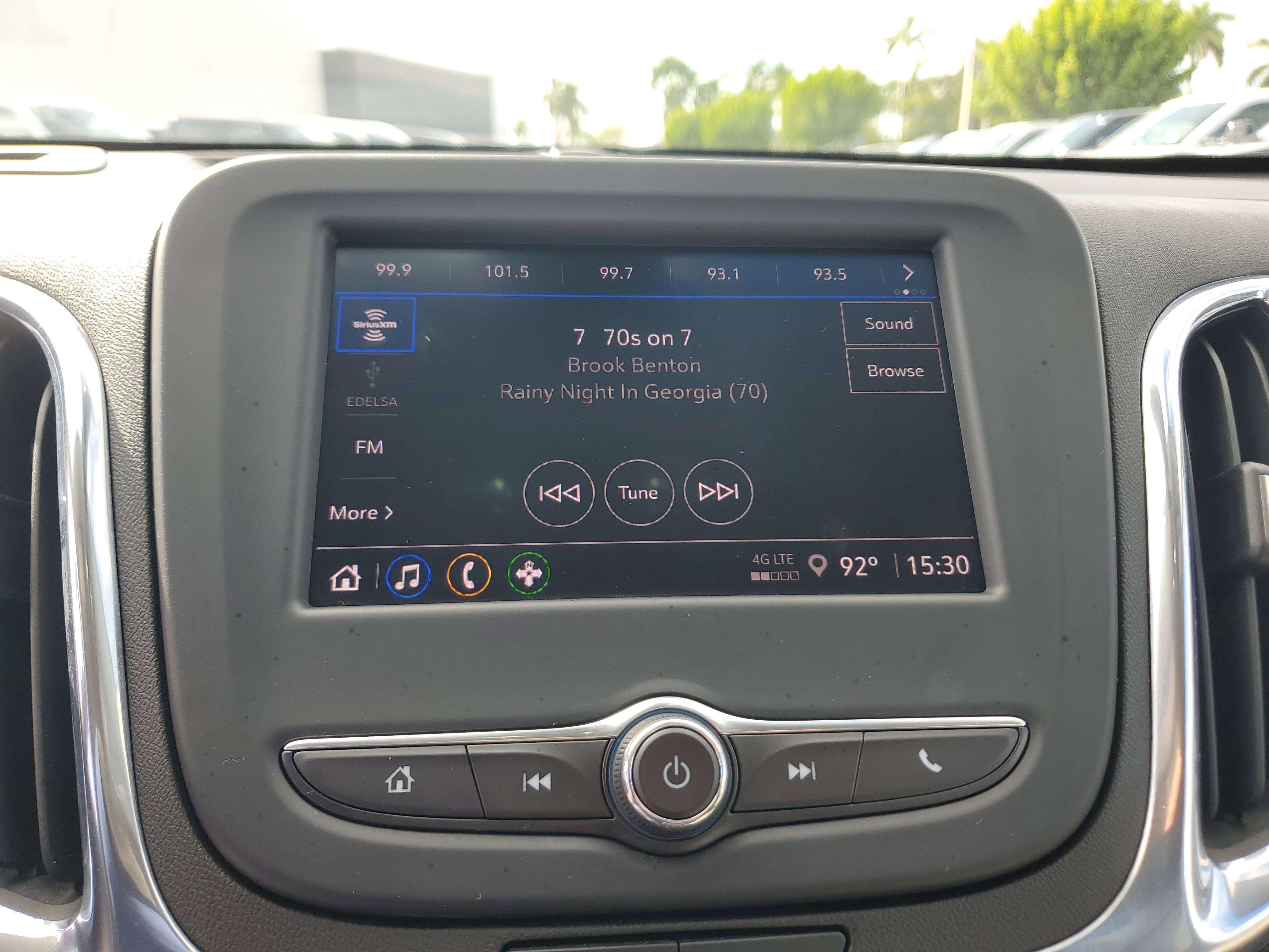 Used 2023 Chevrolet Equinox LT image 10