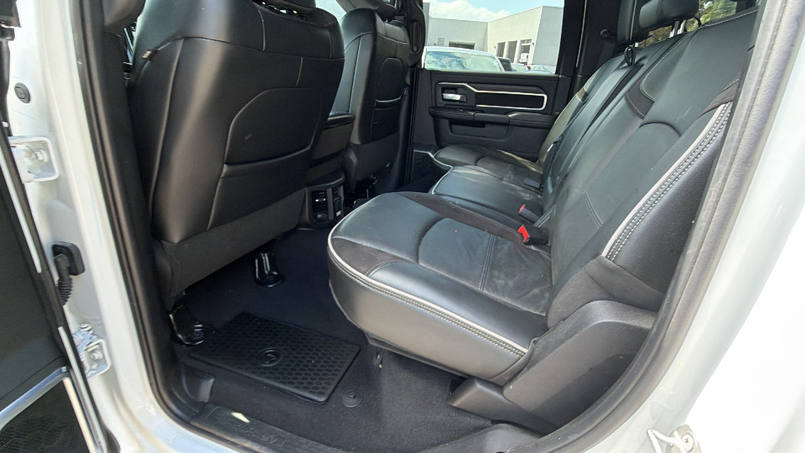Used 2026 RAM 2500 Laramie AWD/4WD image 23