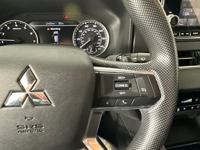 Used 2022 Mitsubishi Outlander ES image 26