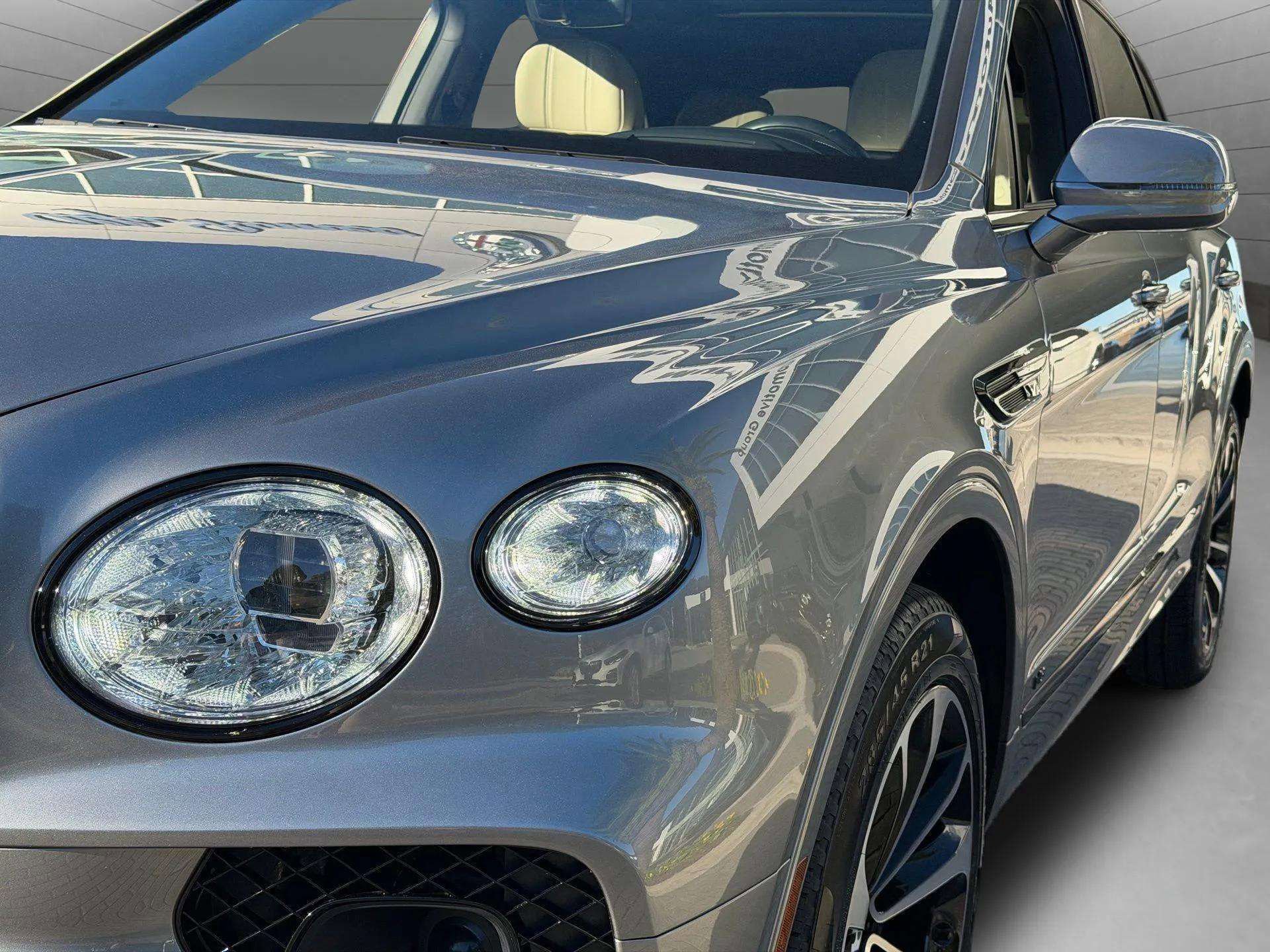 Certified 2022 Bentley Bentayga image 31