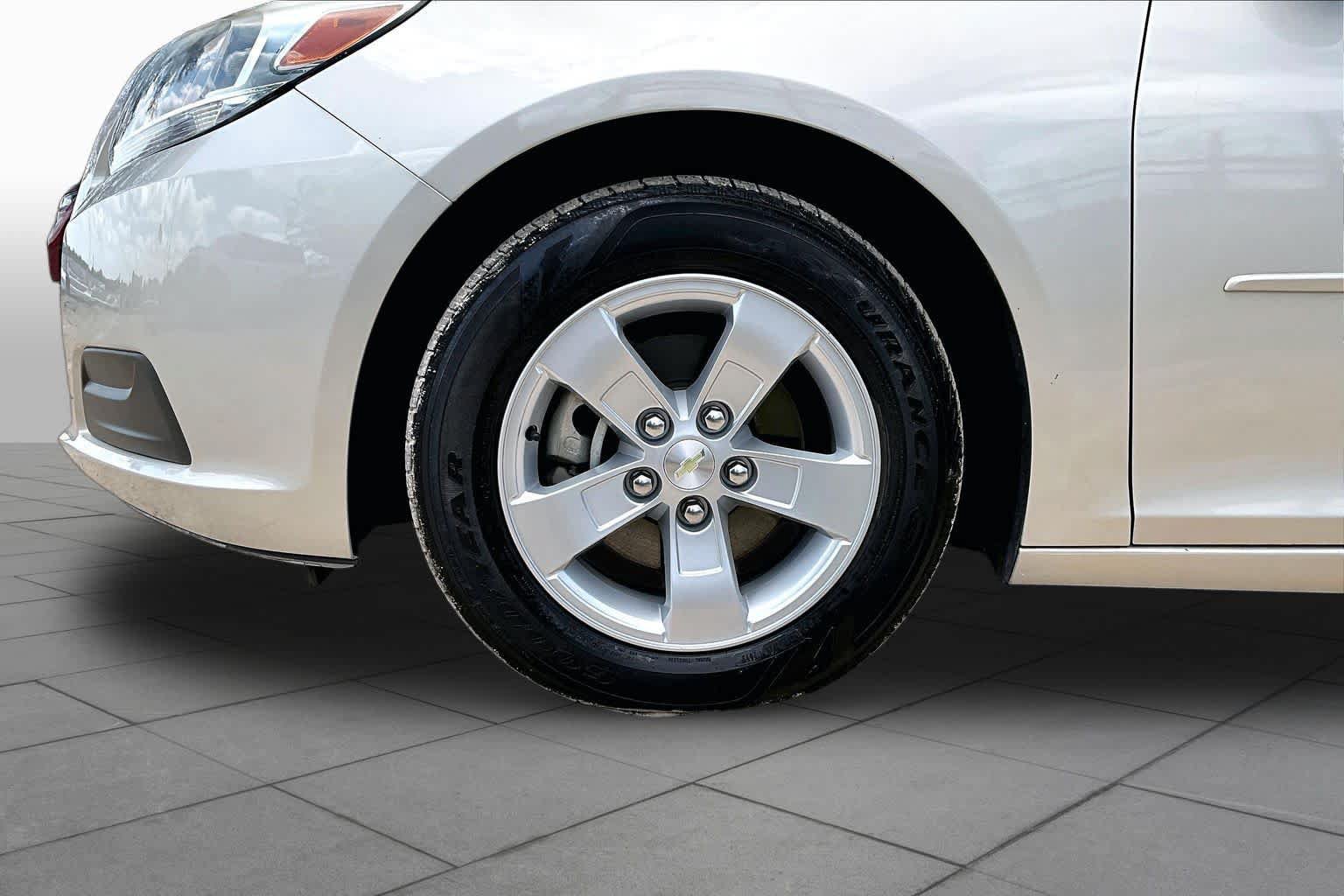 Used 2013 Chevrolet Malibu LS w/ Protection Package FWD image 11