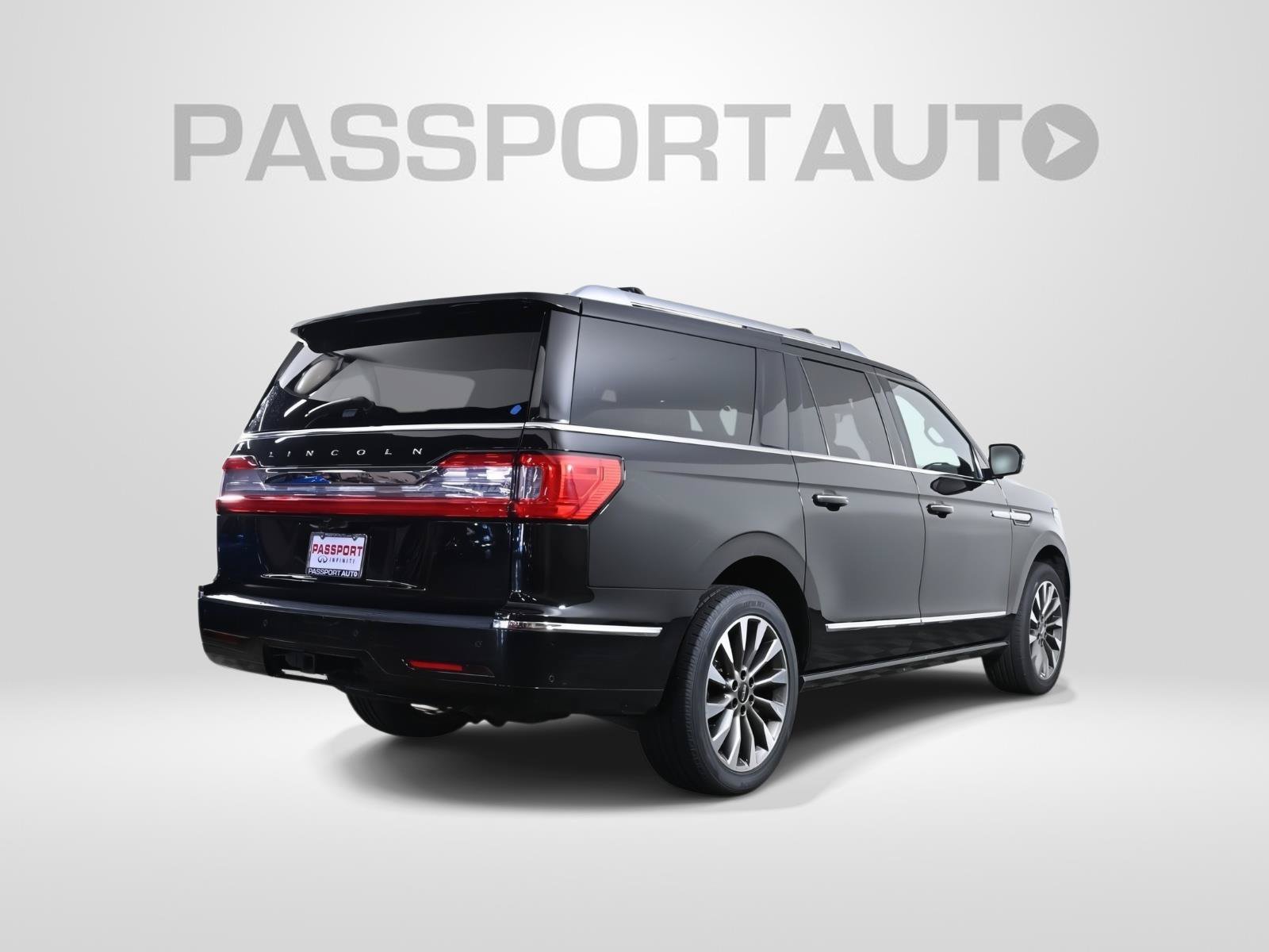 Used 2021 Lincoln Navigator L Reserve w/ Luxury Package AWD/4WD image 6