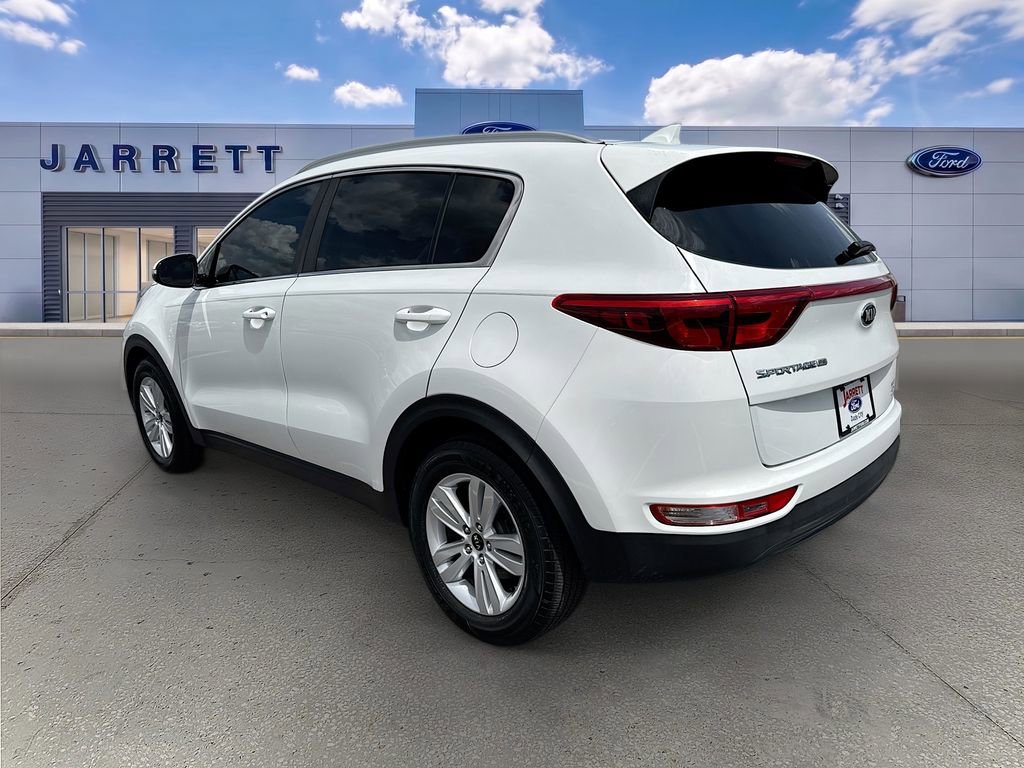 Used 2018 Kia Sportage LX w/ LX Technology Package FWD image 5
