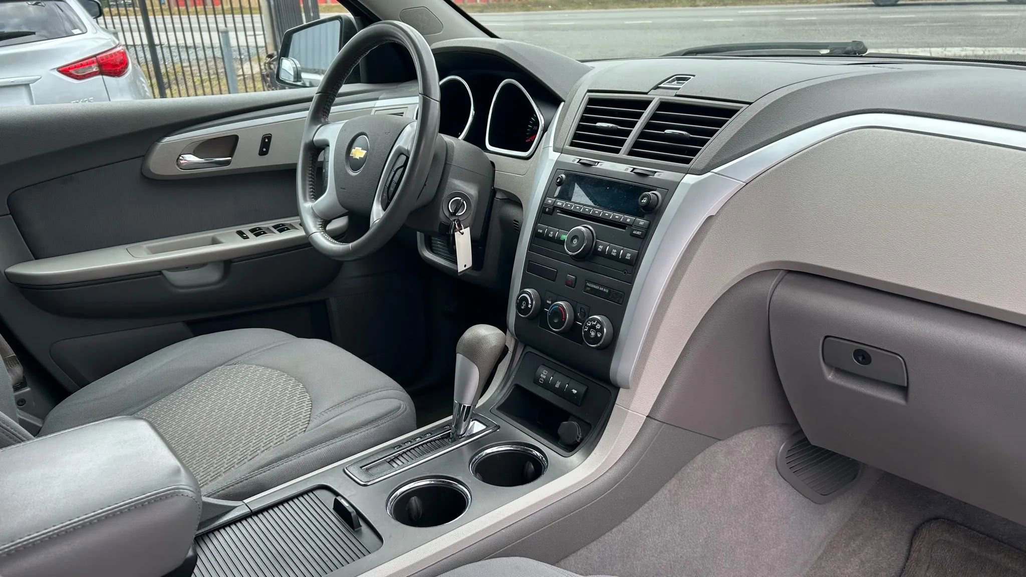 Used 2012 Chevrolet Traverse LS FWD image 14