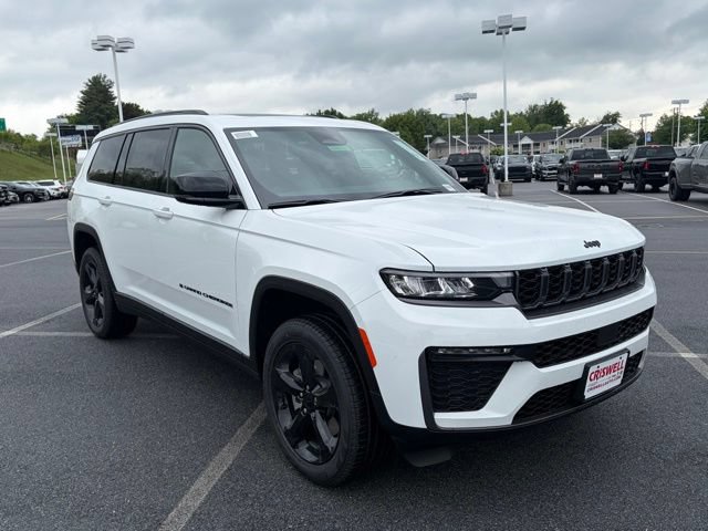 New 2026 Jeep Grand Cherokee L Limited w/ Limited Altitude Package AWD/4WD image 2