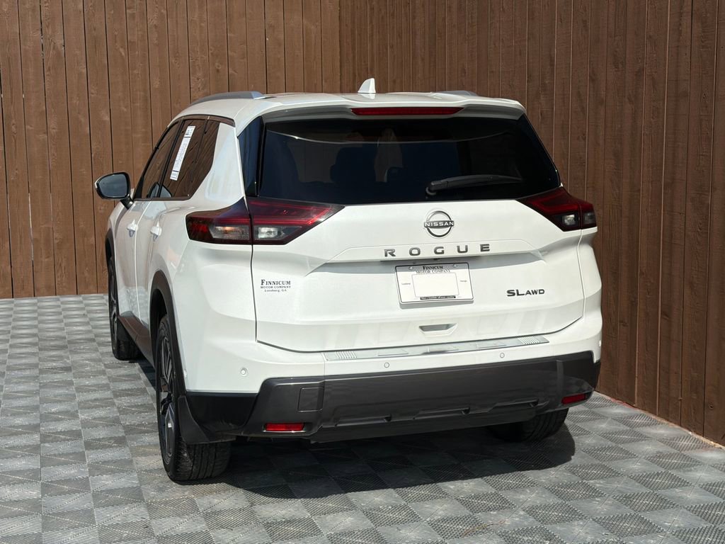Used 2025 Nissan Rogue SL image 16