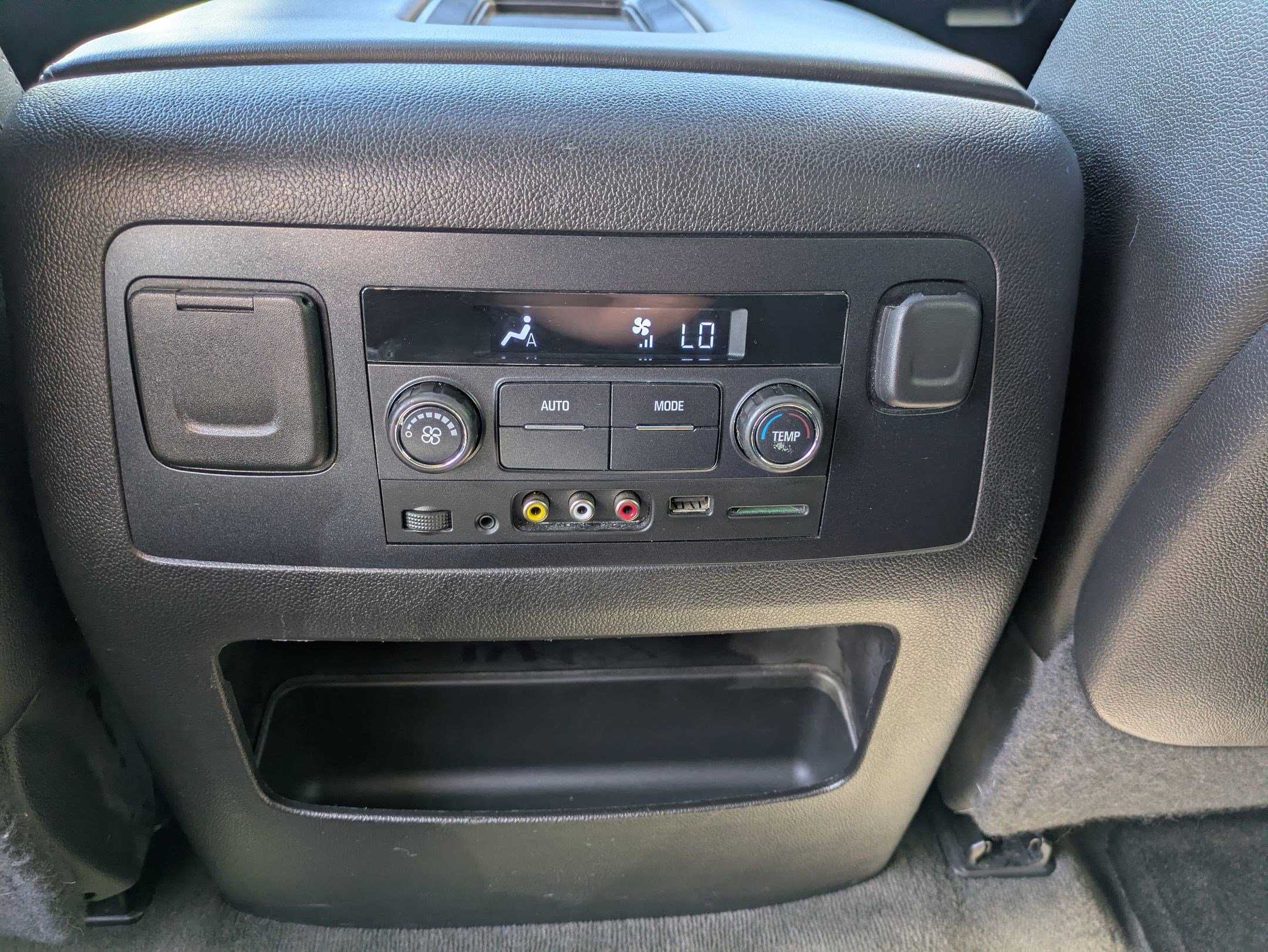 Certified 2015 Chevrolet Suburban LT AWD/4WD image 29