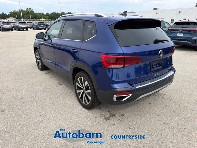 Used 2022 Volkswagen Taos SE FWD image 4
