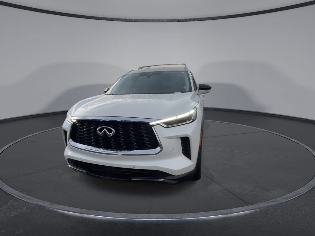 Used 2023 INFINITI QX60 Sensory w/ Vision Package AWD/4WD image 3