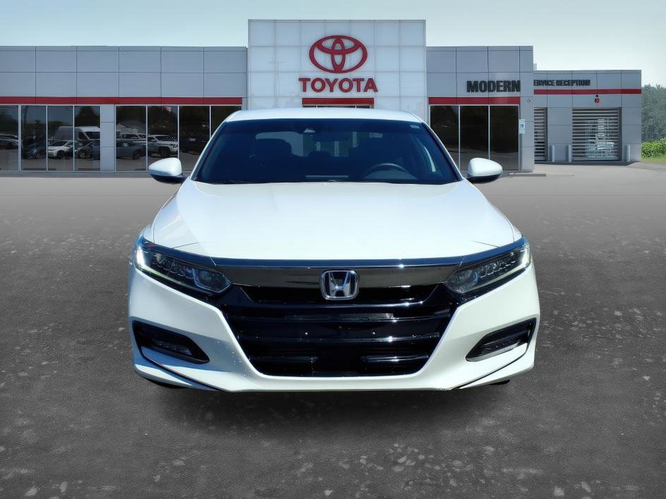 Used 2018 Honda Accord Sport image 2