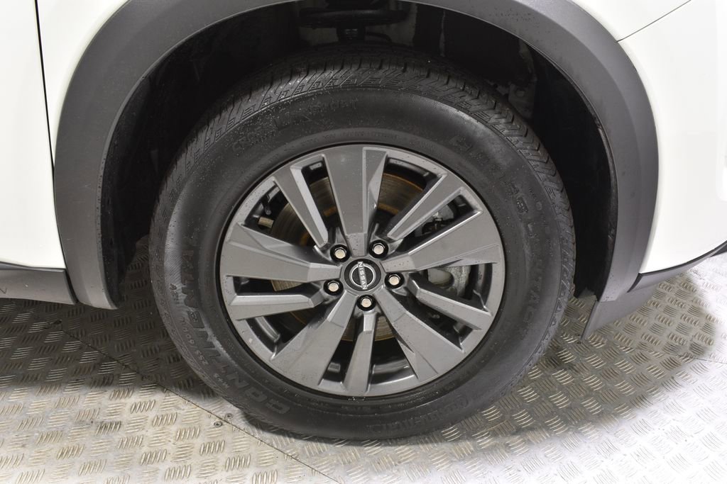 Used 2023 Nissan Pathfinder SV image 37