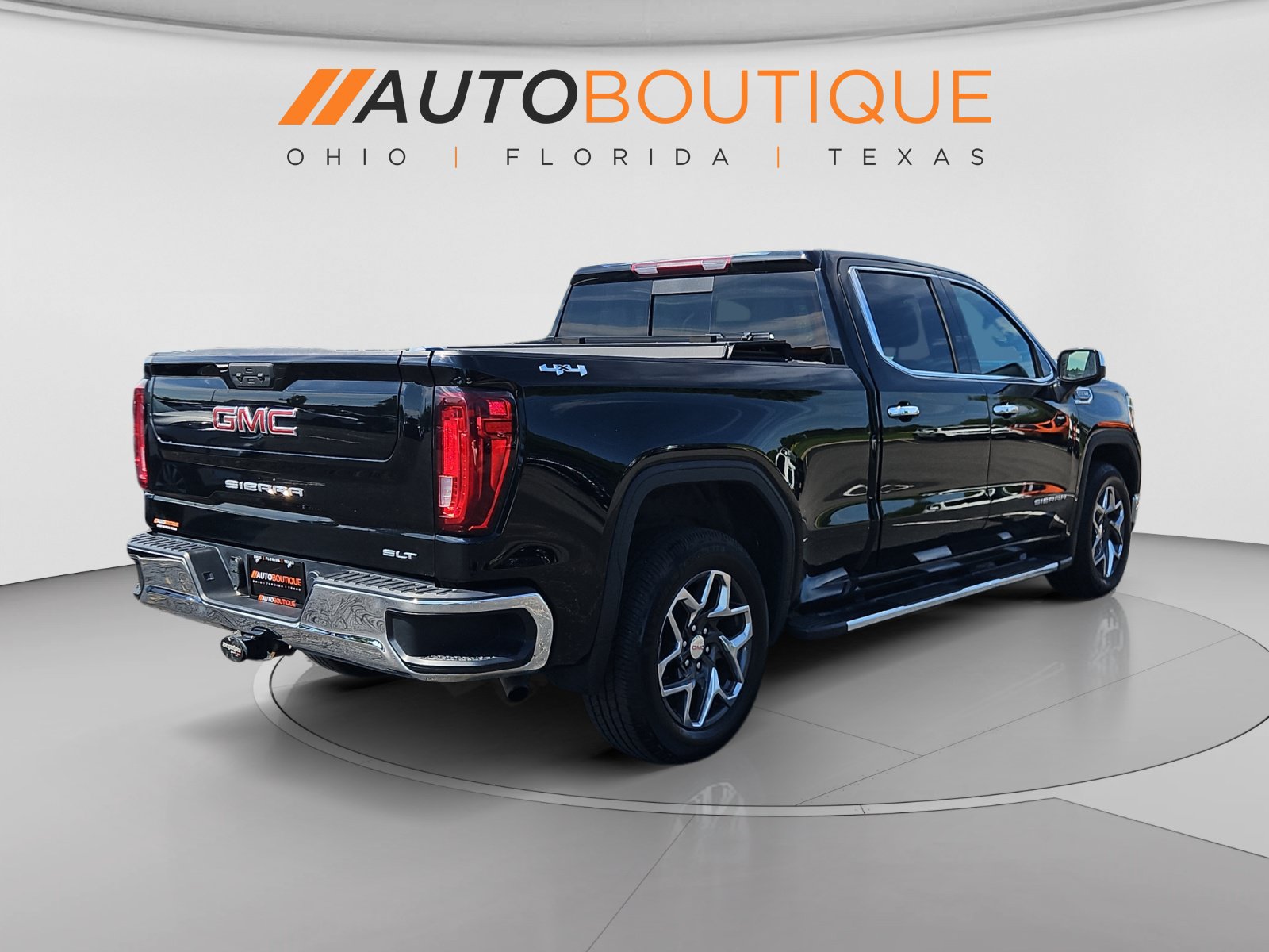 Used 2023 GMC Sierra 1500 SLT w/ SLT Premium Package AWD/4WD image 5