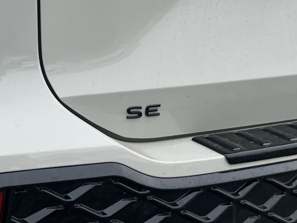 New 2026 Volkswagen Tiguan SE R-Line image 7