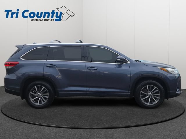 Certified 2017 Toyota Highlander XLE AWD/4WD image 9