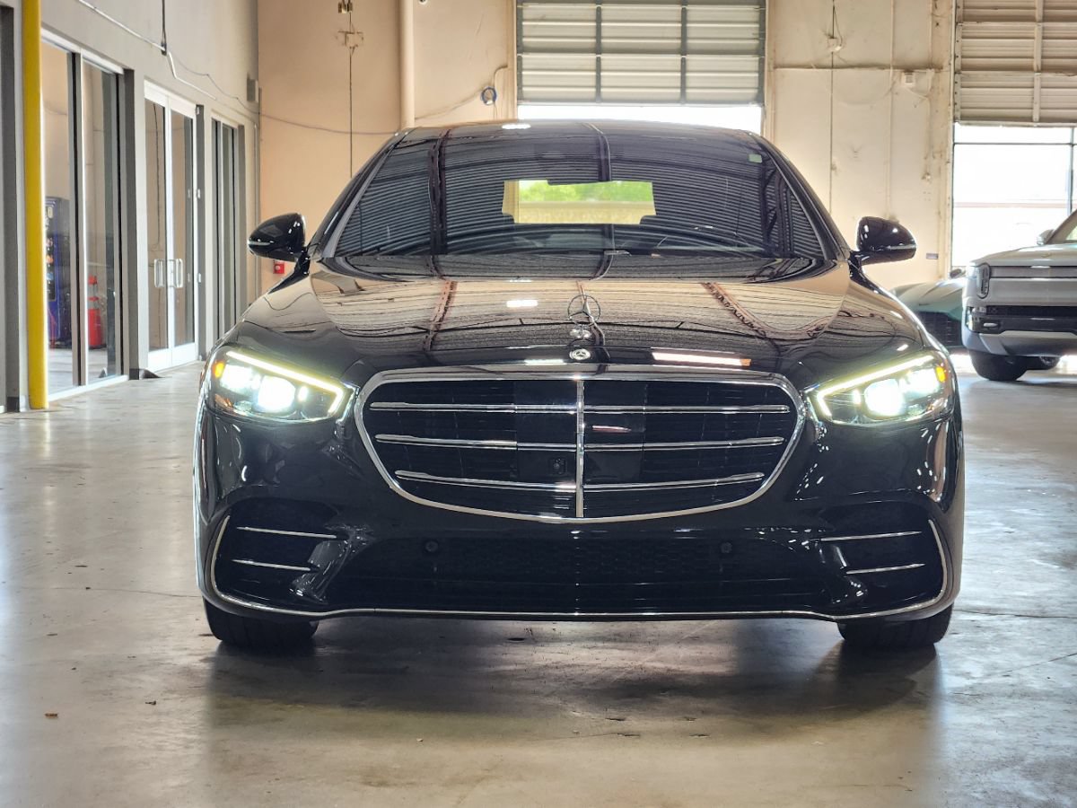 Used 2023 Mercedes-Benz S 580 4MATIC Sedan image 2
