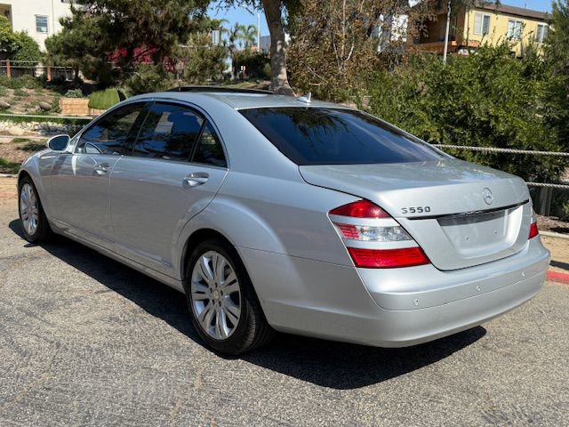 Used 2009 Mercedes-Benz S 550 image 2