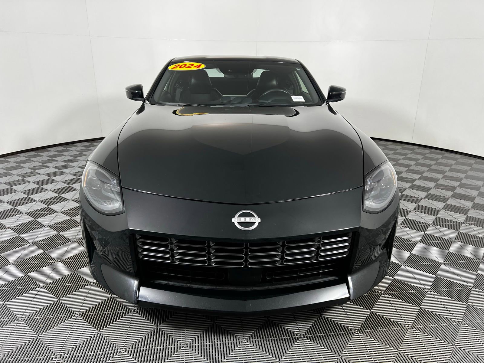 Used 2024 Nissan Z Performance w/ Floor Mat Package image 2