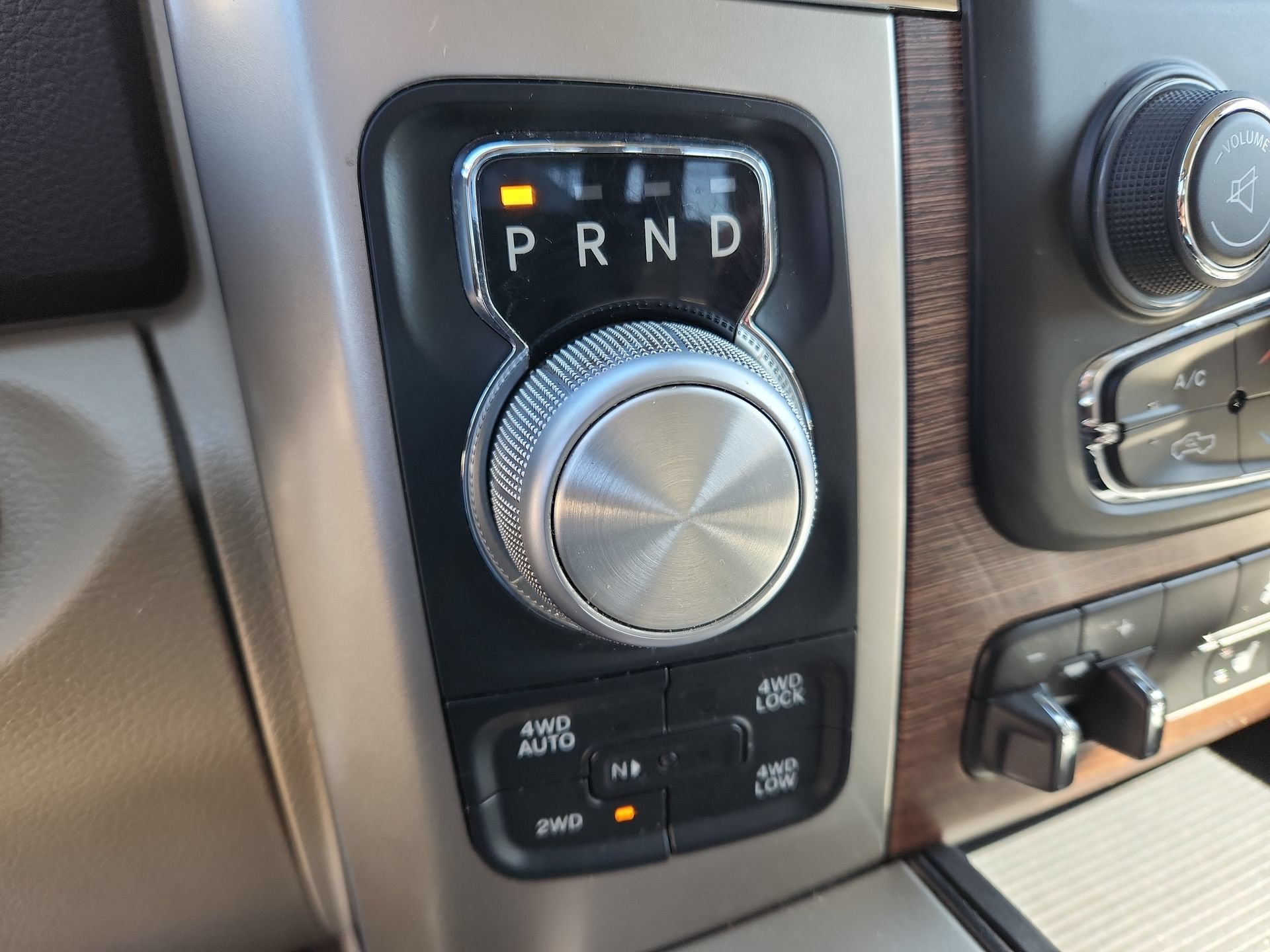 Certified 2018 RAM 1500 Laramie w/ Convenience Group AWD/4WD image 21