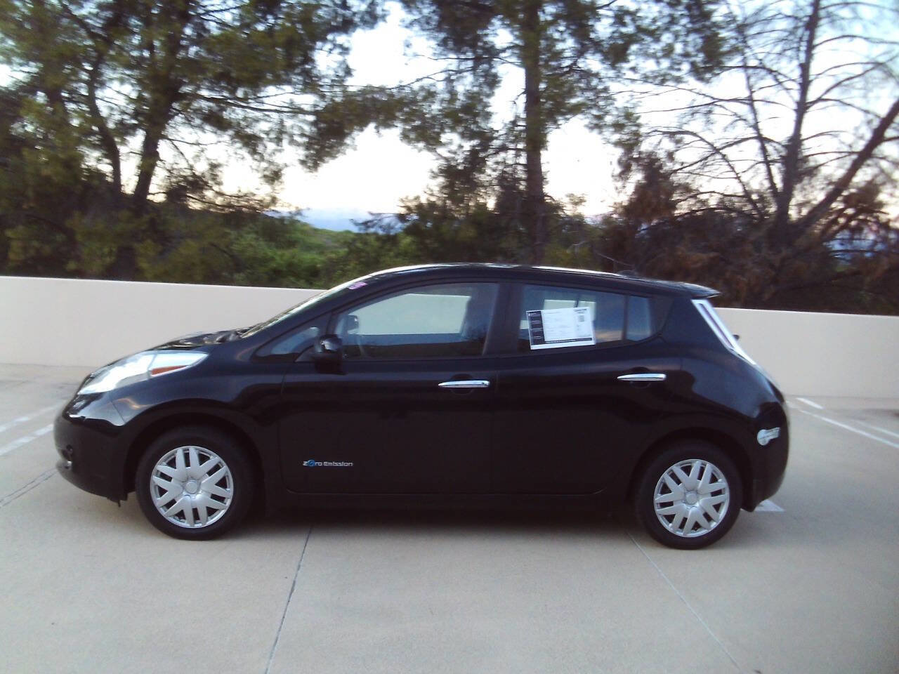 Used 2015 Nissan Leaf S w/ Charge Package image 16