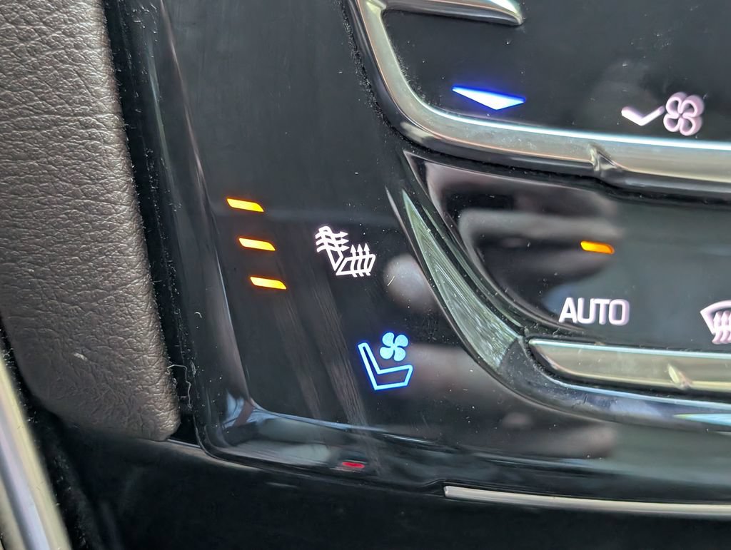 Used 2016 Cadillac XTS Luxury w/ Driver Awareness Package FWD image 21