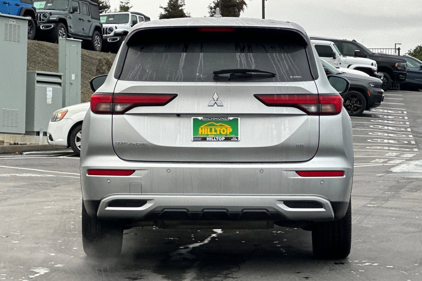 Used 2024 Mitsubishi Outlander SE image 6