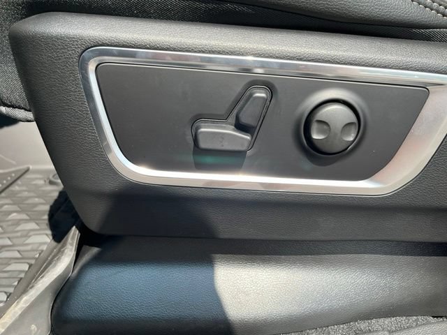 New 2026 RAM 1500 Laramie AWD/4WD image 13